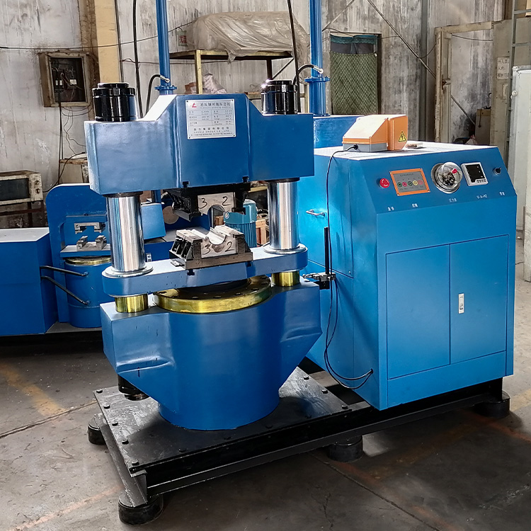 小型鋼絲繩壓套機(jī) 小型鋼絲繩壓套機(jī)